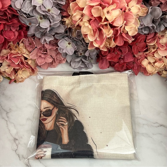 Eco-Friendly High Fashion Boss Lady Folding Tote Bag - Picture 14 of 15